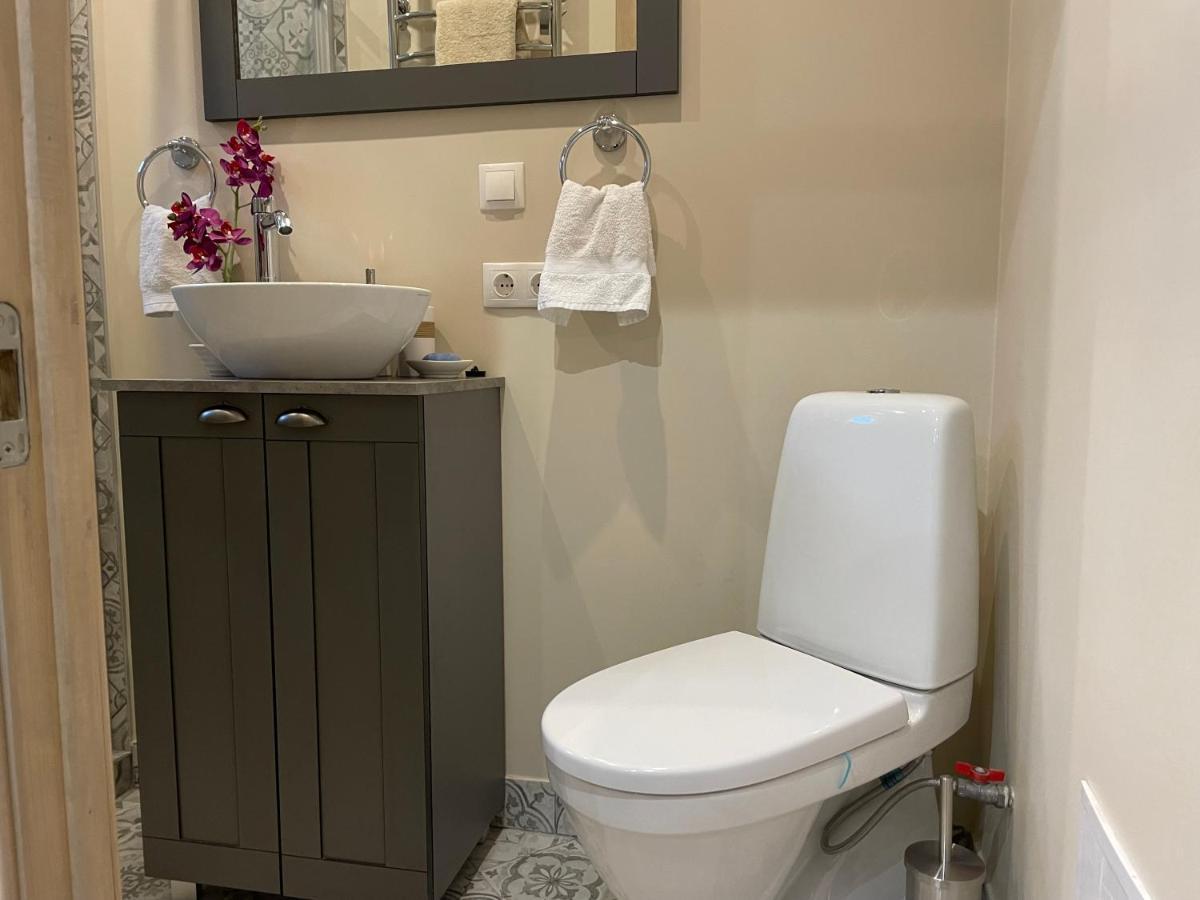 Pristine 1Br Apt In City Center W/ Patio And Parking Рига Екстериор снимка